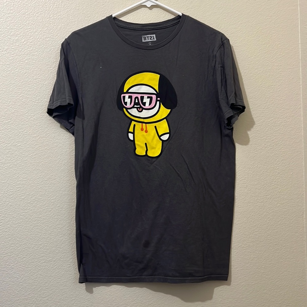 BT21 T-shirt Sz M